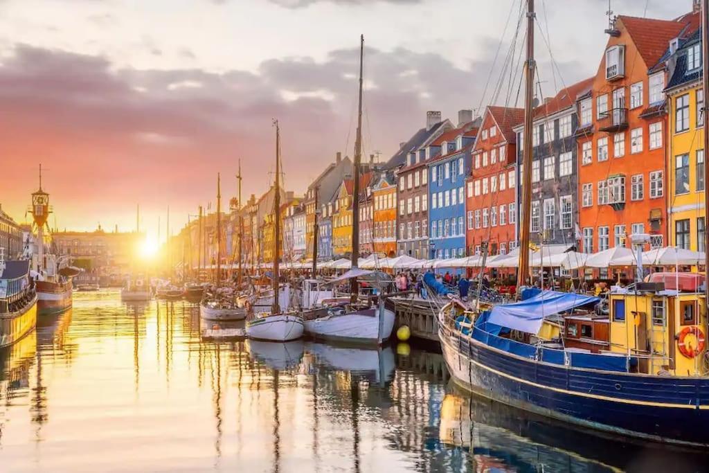 Delux Danish 2024 3bedrooms And 2 Bathrooms * Copenhagen
