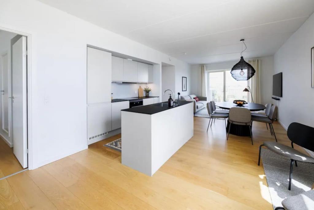 Delux Danish 2024 3bedrooms And 2 Bathrooms Apartment Copenhagen